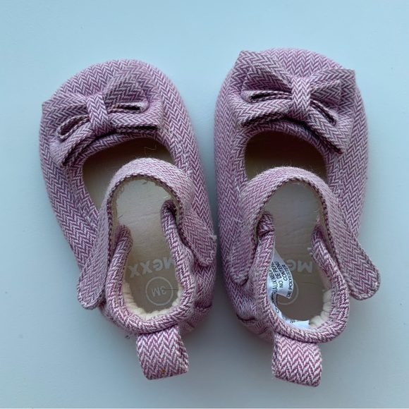 3/$10 MEXX Baby girl shoes 3m - Picture 2 of 4